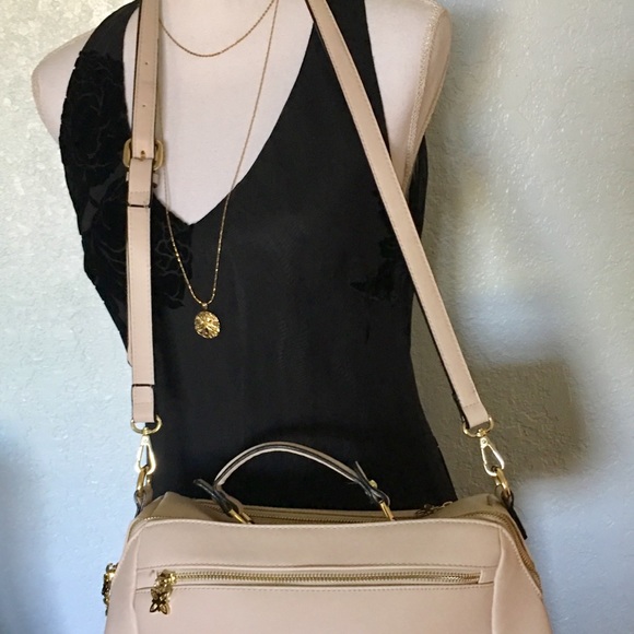 BCBG BAG,  Nice Medium sized bag - Picture 7 of 8